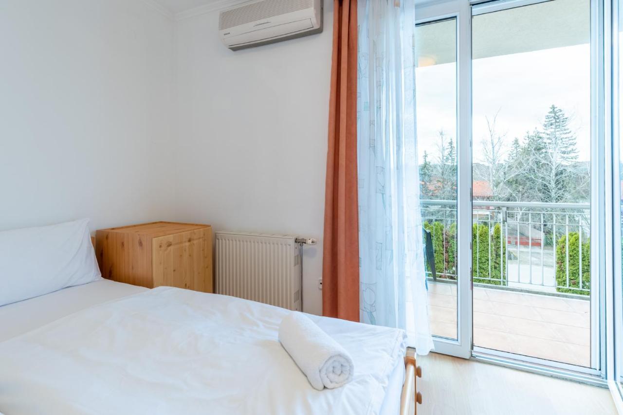 Egyuett A Csalad II Apartman By Bltn Siófok Eksteriør billede